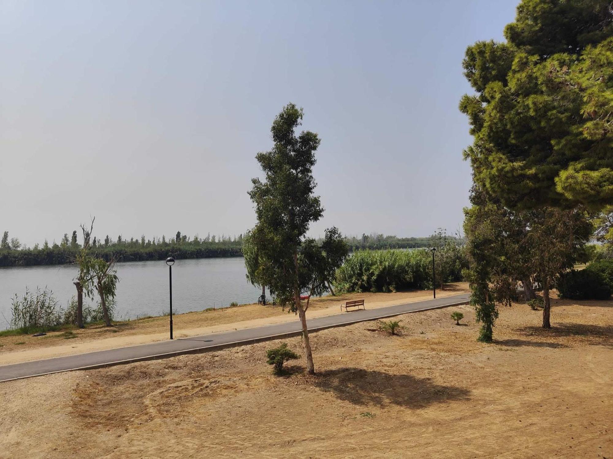 Faro Del Delta Apartment Deltebre Luaran gambar
